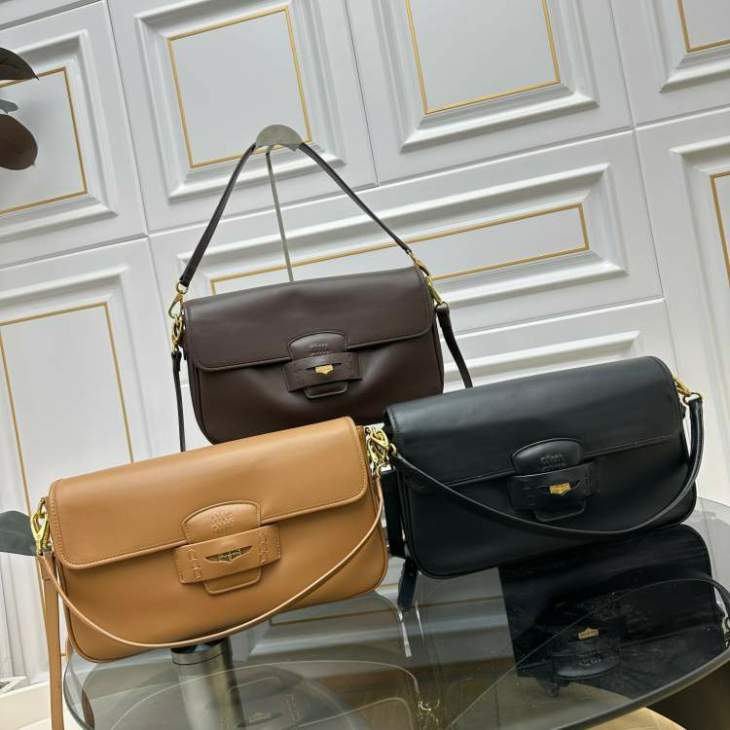Picture of Miu Miu Handbags _SKUfw184961046fw